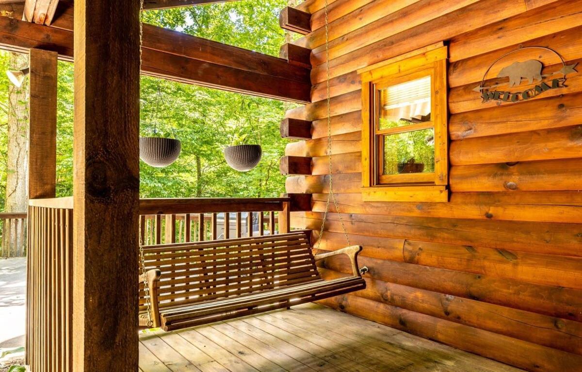 Villa Quaint & Secluded Near Dollywood With Bbq&Hot Tub Pigeon Forge Exterior foto